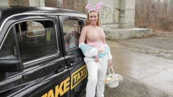 Liza Billberry & Dave – Sex with bunny in taxi (April 12, 2020)